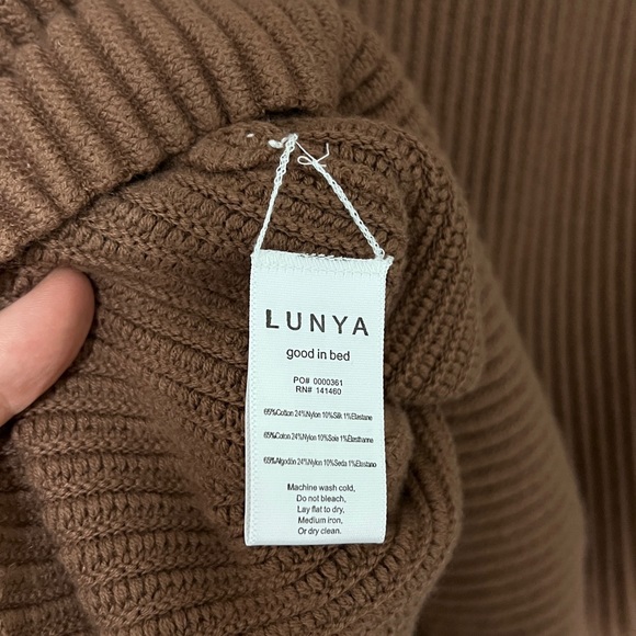 Lunya chestnut reversible oversized ribbed sweater sz medium m preloved - Picture 4 of 11